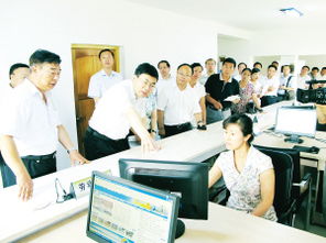 体察民情送温暖 支持帮扶助发展